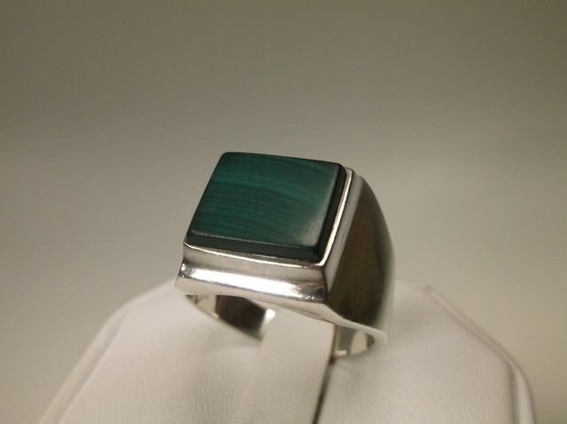 Taxco Mexico Sterling Silver Malachite Ring Size 9 (1 of 2)