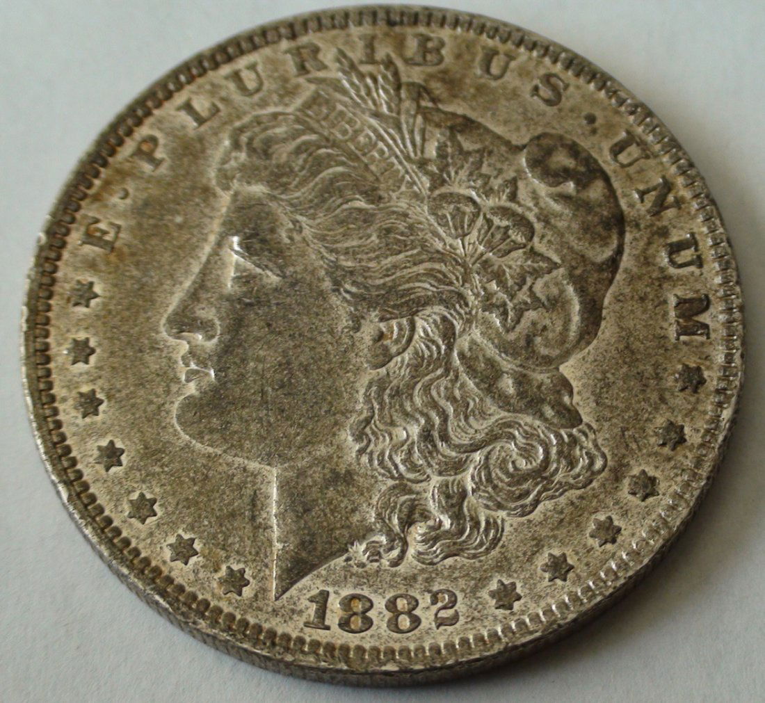 1882 O Morgan Silver Dollar United States High Grade (1 of 3)