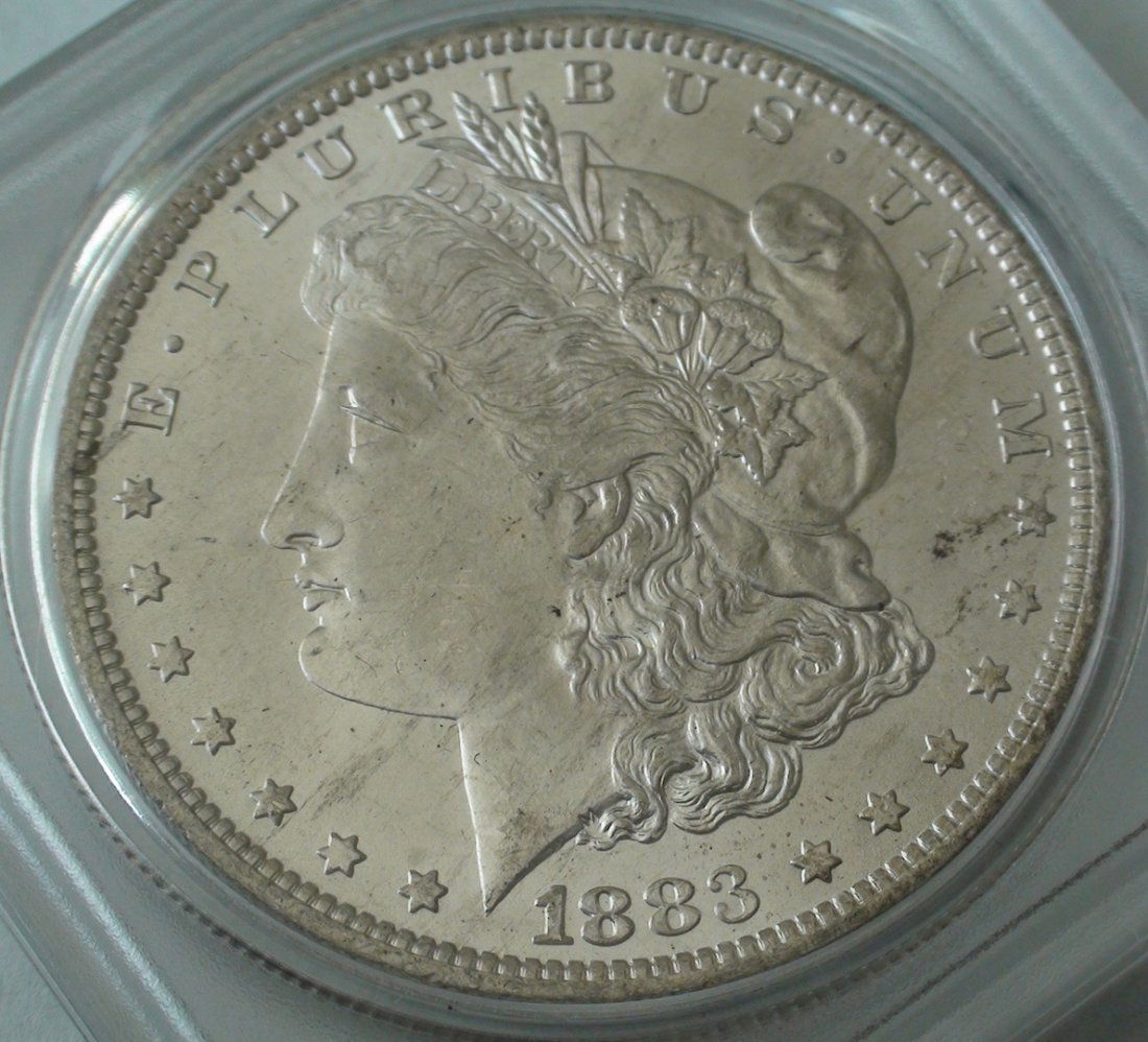 1883 O Uncirculated Morgan Silver Dollar United States (1 of 3)