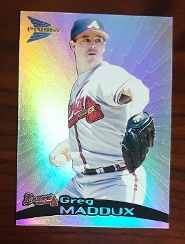 1999 Pacific Prism #16 Greg Maddux: NM Condition