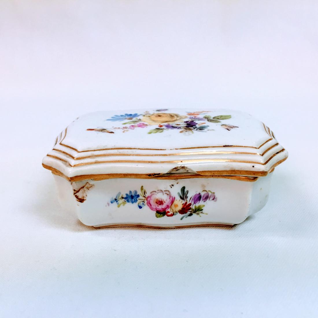 Vintage porcelain meissen hand painted trinket box (1 of 8)