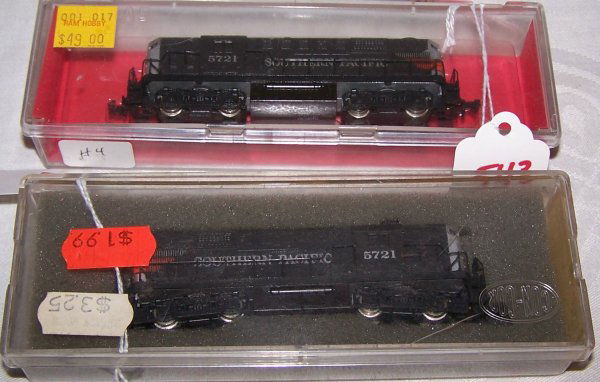 N Scale train engines: Lot of 2 Southern Pacific #5721 locomotives