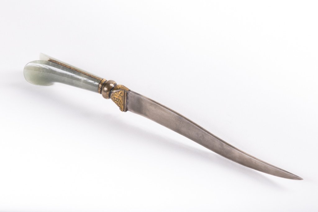 INDO PERSIAN KHARD DAGGER WITH JADE GRIP (1 of 5)