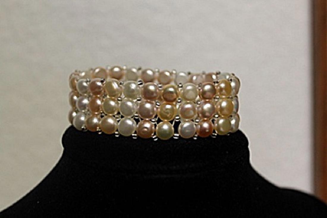 LADIES GORGEOUS BAROQUE PEARL BRACELET (1 of 1)