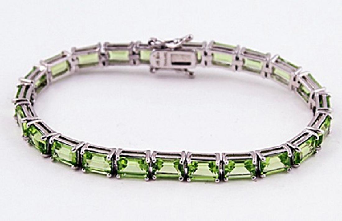 SILVER BRACELET WITH PERIDOT (1 of 1)