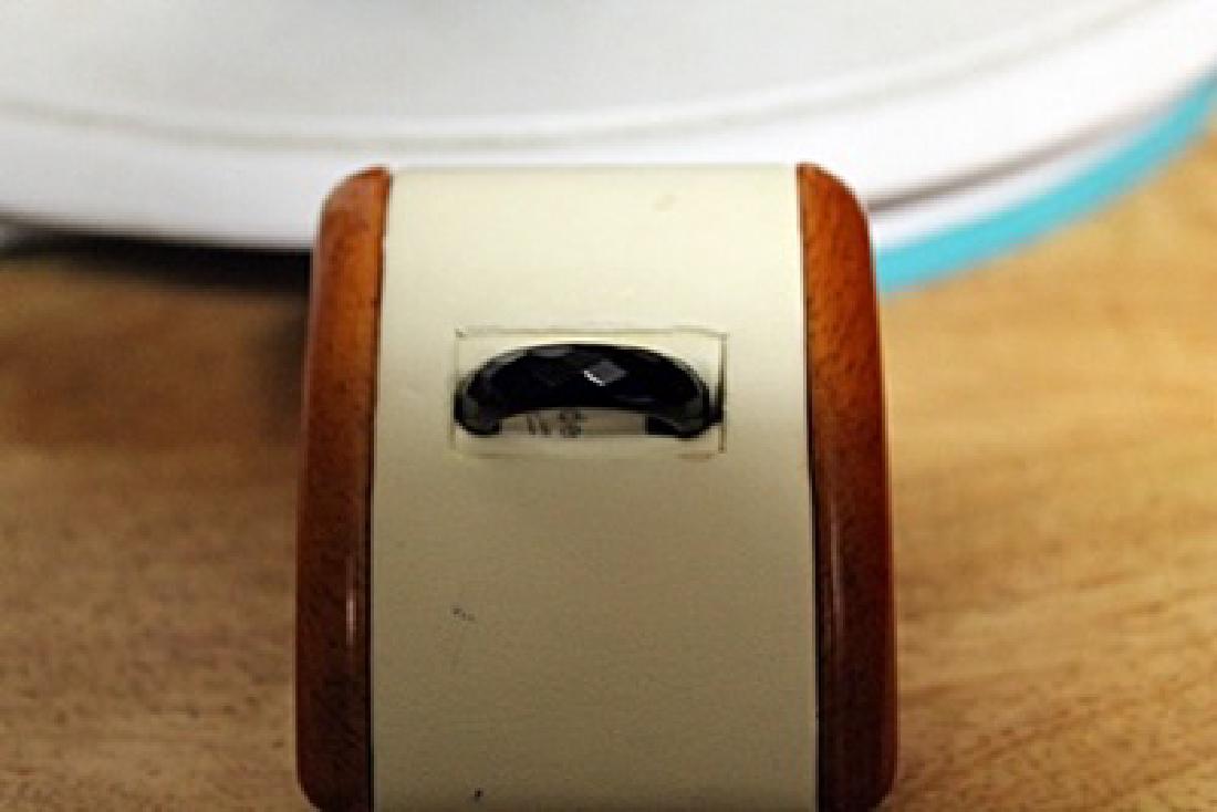 BEAUTIFUL UNISEX NATURAL JADE RING (1 of 1)