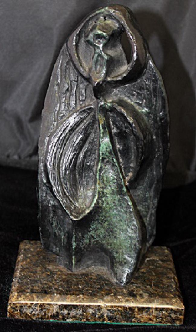 Signed Limited Edition Bronze Archipenko: Old recast patina bronze sculpture Alexander Archipenko, bearing a signature in a limited edition. Dimensions approx 12 x 5 x 5.