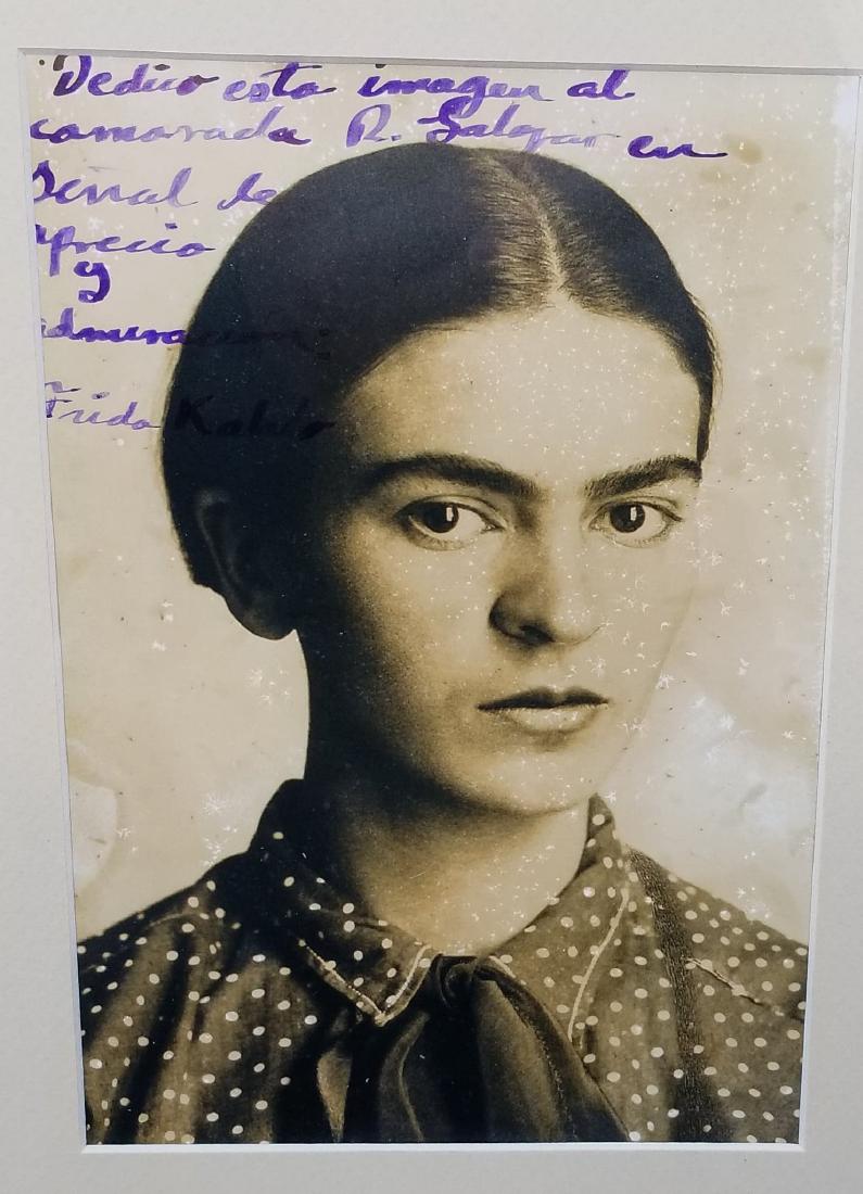 Frida Kahlo (1907-1954)Photo , She was aMexican painter: Frida Kahlo (1907-1954)Photo , She was aMexican painter , who painted many self - portraits . Inspired by Mexican popular culture she employed a na_ve folk art style to explore questons of idetity, po