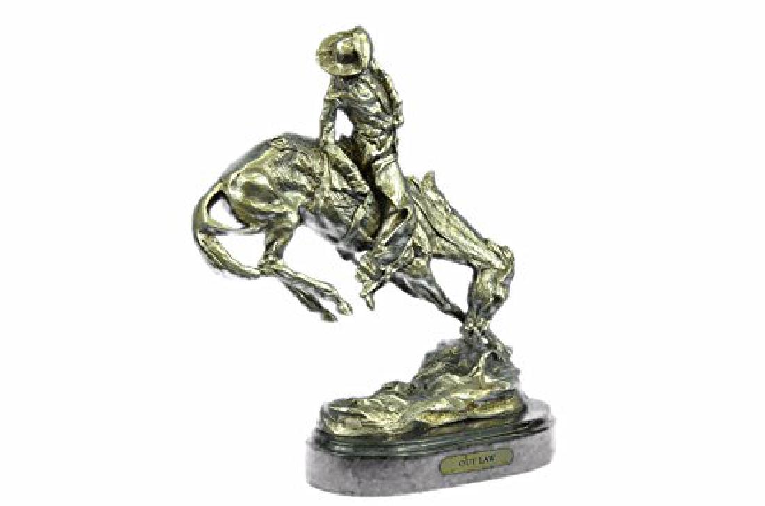 Cowboy 100% Silver Plated Bronze Sculpture: A Seasoned Trooper Cowboy Is Casually Patrolling The Area. He And His Loyal Horse Gallop Through The Open Dry Plains. He Is Dressed In A Shirt,Chaps And Boots, Giving Him The Look Of A Good Ole Fashio