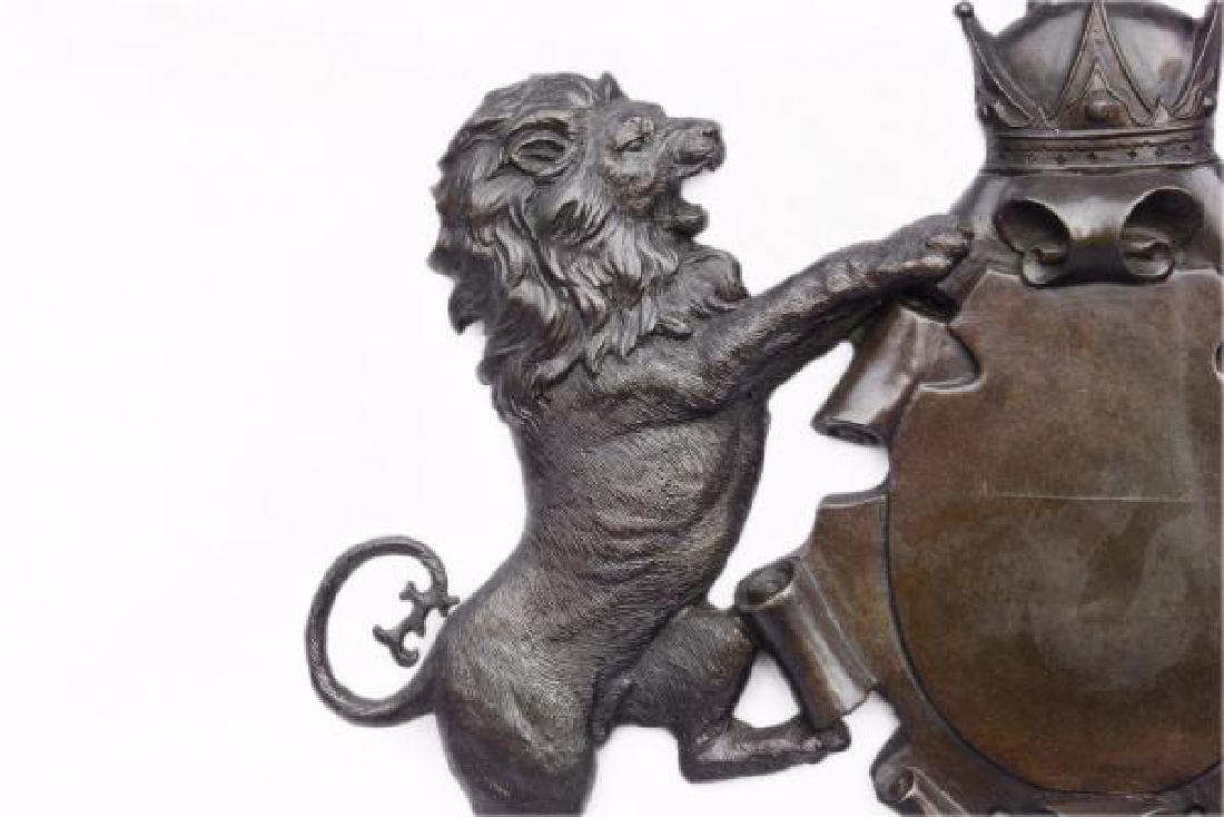 Royal Family Crest Coat of Arms Lion Bronze Wall Plaque (1 of 7)