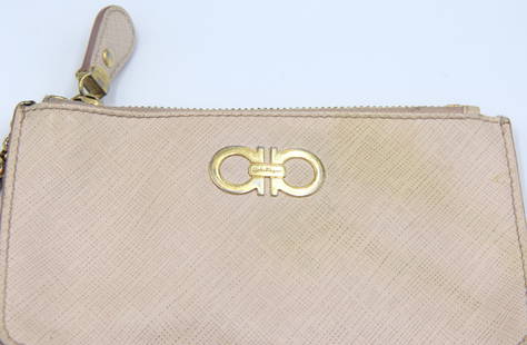 Salvatore Frragamo Pink Key Chain Coin Pouch Wallet: Preowned Salvatore Frragamo Pink Key Chain Coin Pouch Wallet.