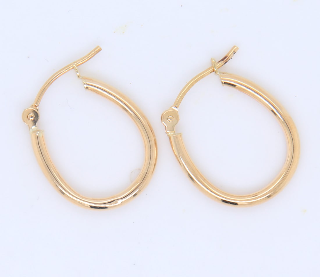 Elegant 18kt Yellow Gold Hoop Earrings (1 of 5)