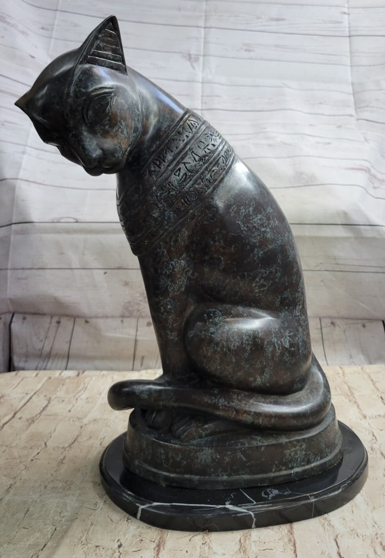 Egyptian Bronze Cat beautiful rare antiquity this rare beauty is not a replica (1 of 9)