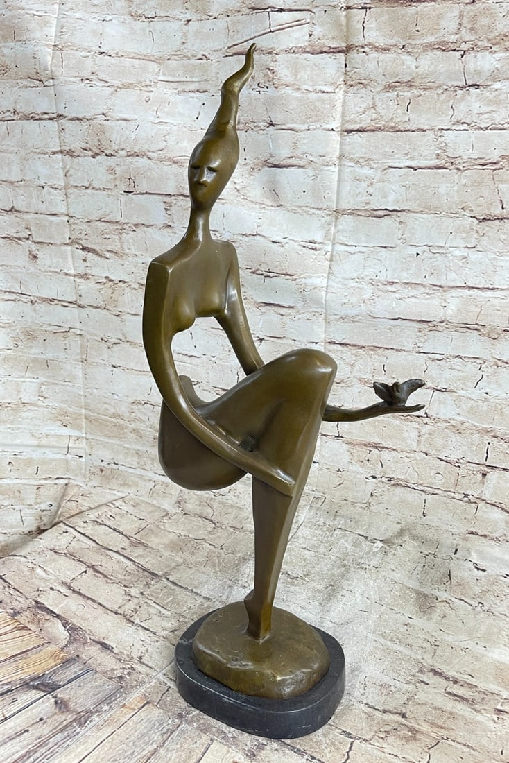 Modern Art Nude Abstract Female Bronze Sculpture Marble Base by Picasso Statue: The Abstract Modern female nude was created by Picasso. He staged this nude in different ways. This representation shows the nude in a state of contemplation. The sculpture has a Brown patina that mak