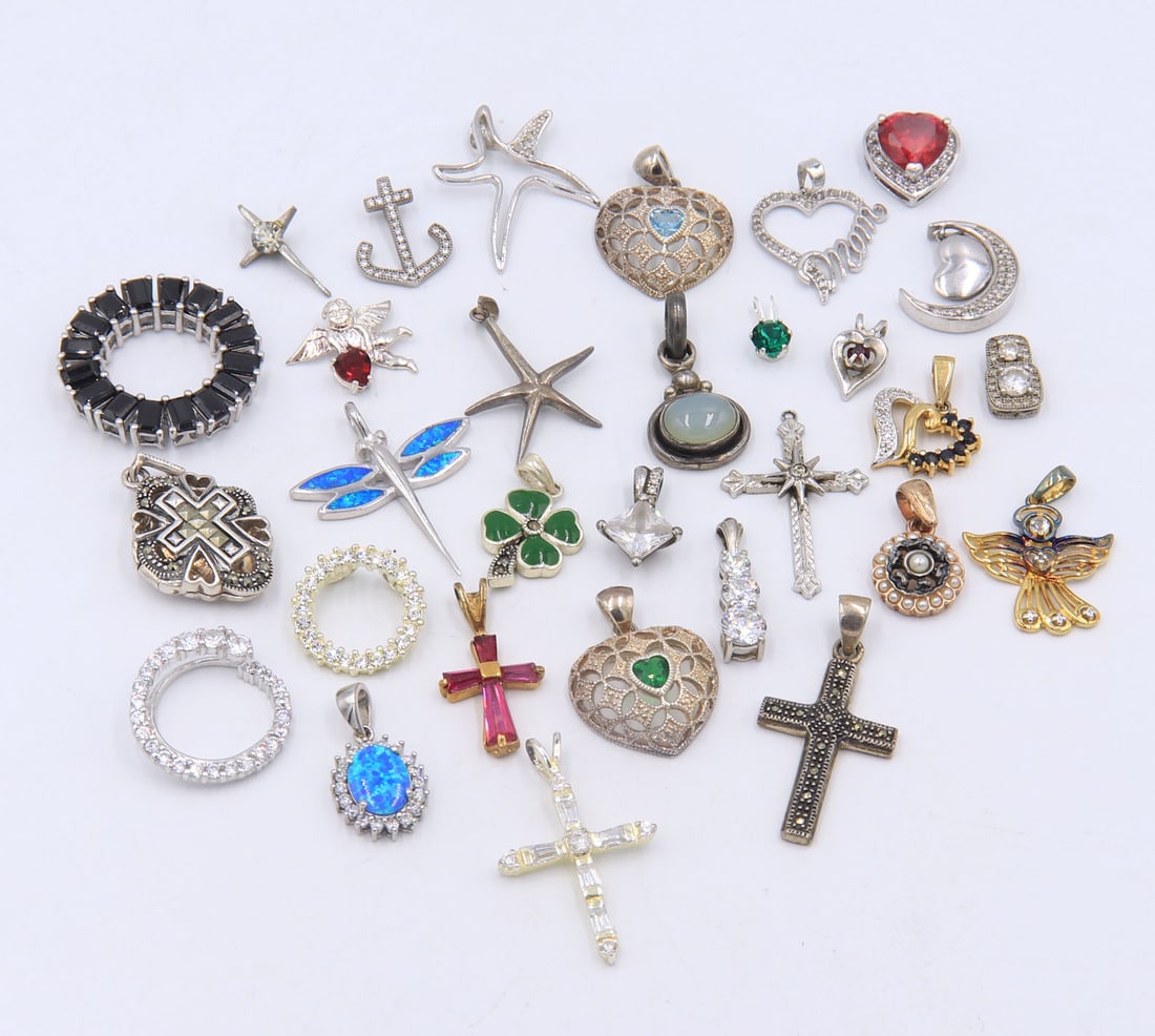 Group Lot of Vintage 925 Sterling Silver Pendants (1 of 12)