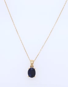 Pleasing Yellow Gold Blue Sapphire Pendant on Chain