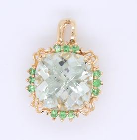 10KT Yellow Gold Amethyst Pendant