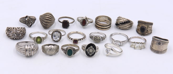 Group lot of vintage 925 sterling silver rings