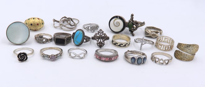 Group lot of vintage 925 sterling silver rings