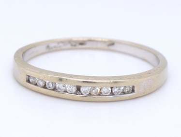 14kt White gold diamond band
