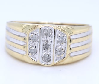 10kt Yellow gold approximate 0.20ctw 2 tone diamond gent's ring
