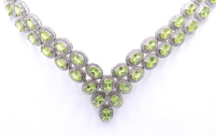 Art Deco 925 Sterling Silver Peridot V Style Necklace