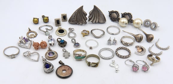 Group lot of Vintage 925 sterling silver Mixed jewelry