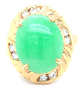14kt Yellow gold oval Jade and diamond ring