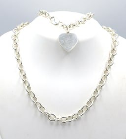 Set of 925 Sterling silver necklace and bracelet with heart shaped charm