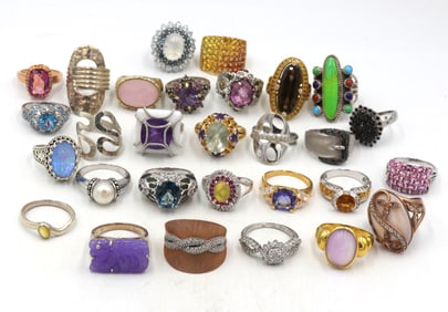 Group lot of 29 Vintage 925 sterling silver rings