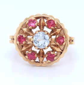 Vintage 10KT yellow Gold Flral Design Topaz Ring