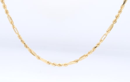 Elegant Yellow Gold Figarope Chain Necklace