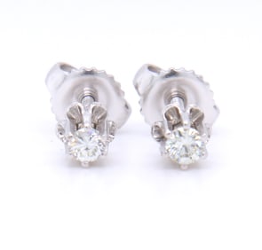 14kt White gold round brilliant cut diamond stud earrings