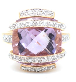 14kt Yellow gold Amethyst and diamond ring