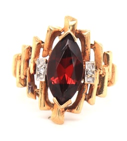 10kt Yellow gold marquise ring