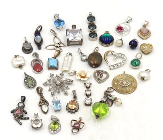Group lot of Vintage 925 sterling silver pendants
