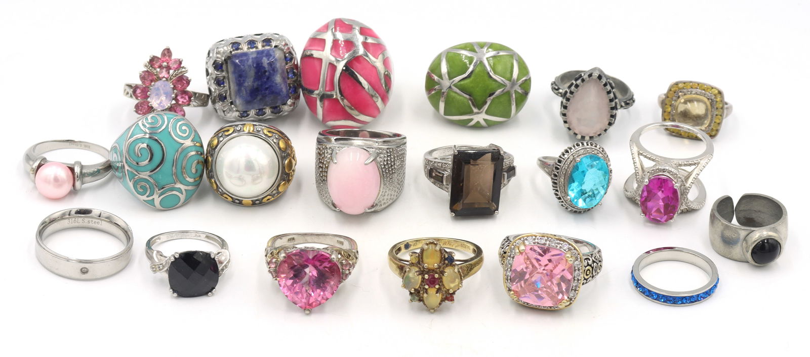 Group lot of Vintage colorful cubic zirconia rings (1 of 8)
