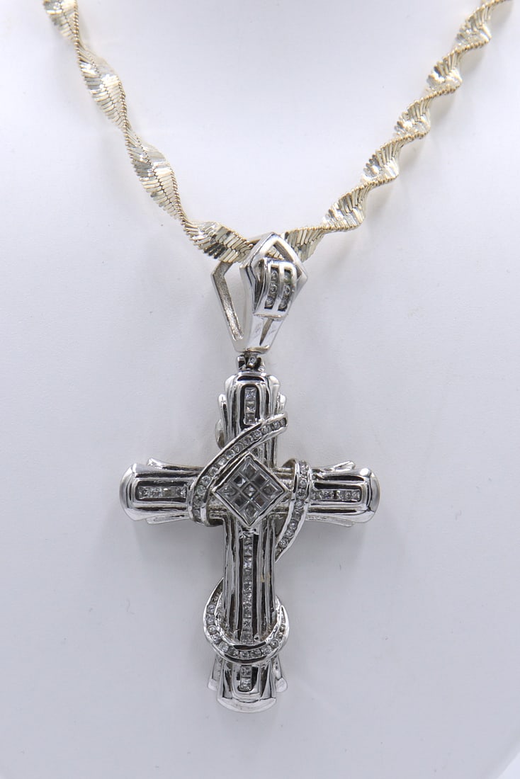 925 Sterling Silver Huge Cubic Zirconia Cross Pendant on Heavy Italian Rope Chain Necklace (1 of 7)