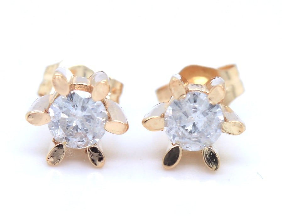 14kt Yellow gold 0.40ctw diamond stud earrings (1 of 3)