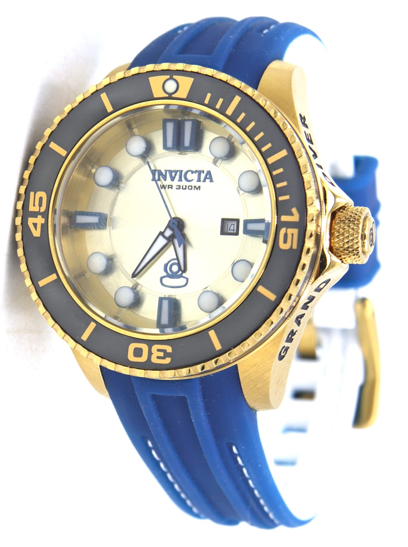 Invicta Pro Diver lady 38mm quartz watch: Invicta Pro Diver lady 38mm quartz watch with rubber band. Total weight of watch is 92.40 grams.