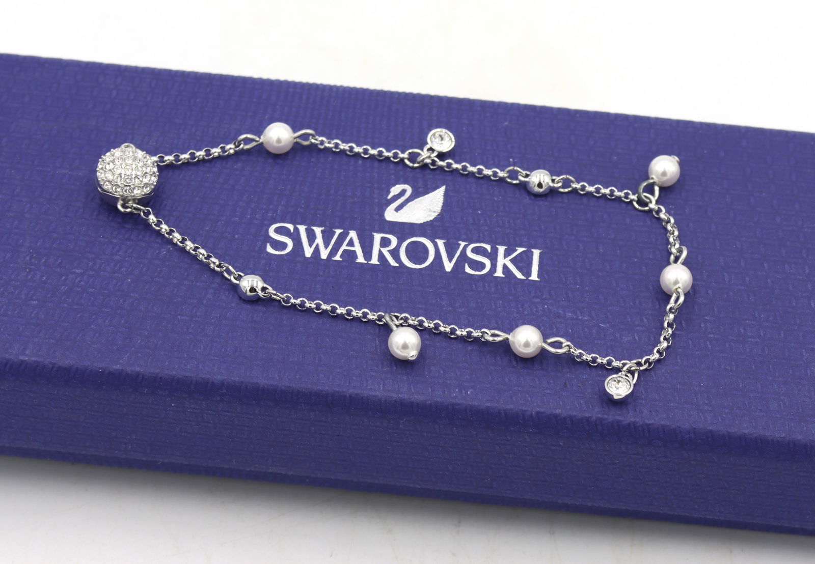 Swarovski pearl and crystal bracelet (1 of 5)
