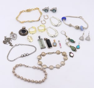 Group Lot of Vintage 925 Sterling Silver Miscellaneous Jewelry