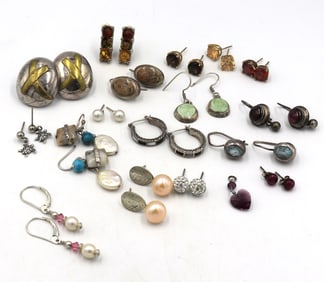 Group lot of Vintage 925 sterling silver Jewelry