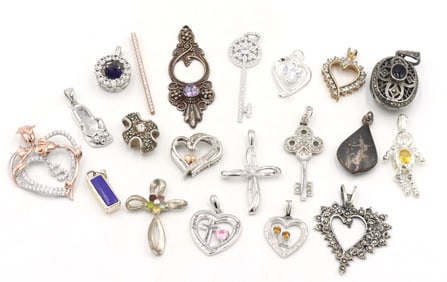 Group lot of Vintage 925 sterling silver pendants