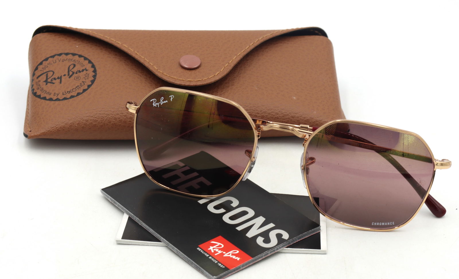 Ray Ban rose gold metal ladies sunglasses: Ray Ban rose gold metal ladies sunglasses. Comes with case and booklet.