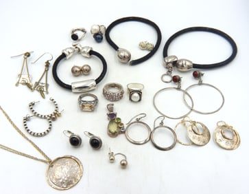 Group lot of Vintage 925 sterling silver mixed jewelry