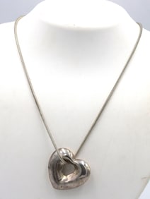 925 Sterling silver heart shaped pendant on snake chain necklace