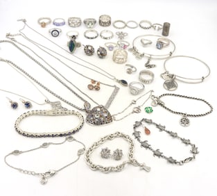 Big group ot of Vintage 925 sterling silver miscellaneous jewelry
