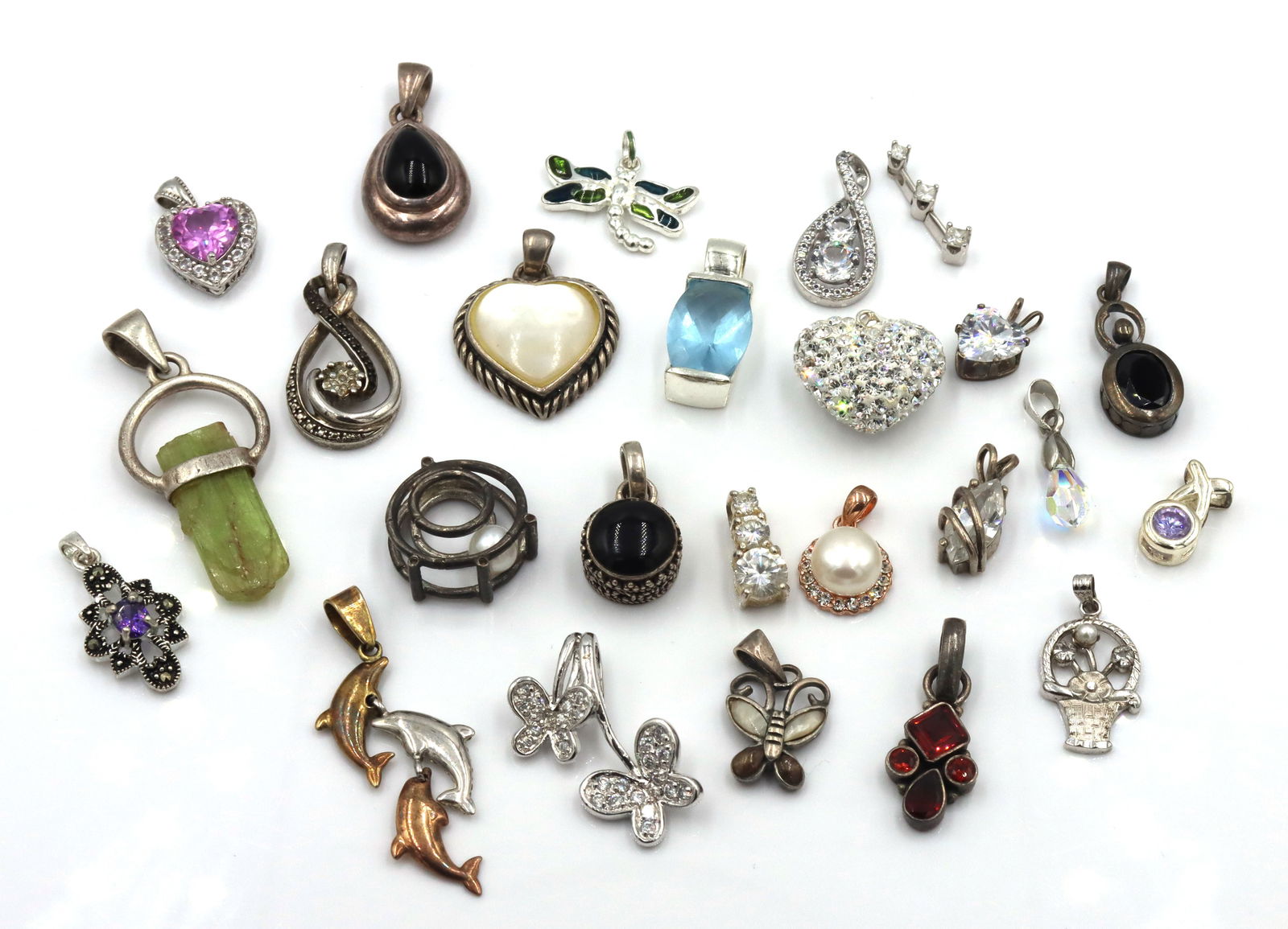 Group lot of Vintage 925 sterling silver pendants (1 of 7)