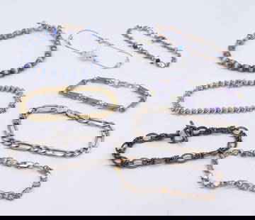 Group lot of vintage 925 sterling silver bracelets: Group lot of vintage 925 sterling silver bracelets. Total weight of lot 72.6 grams.